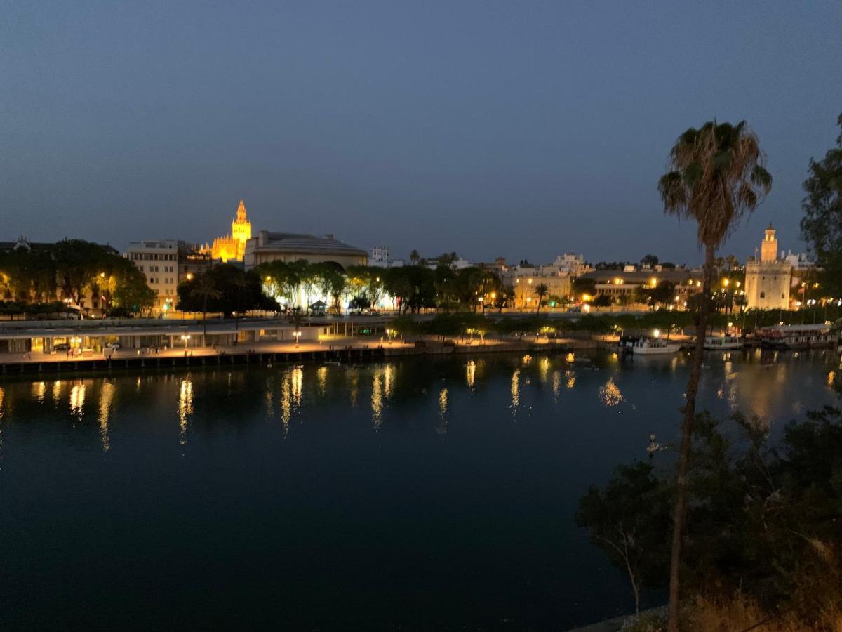 Betis Riverside Skyview By Valcambre Севілья Екстер'єр фото